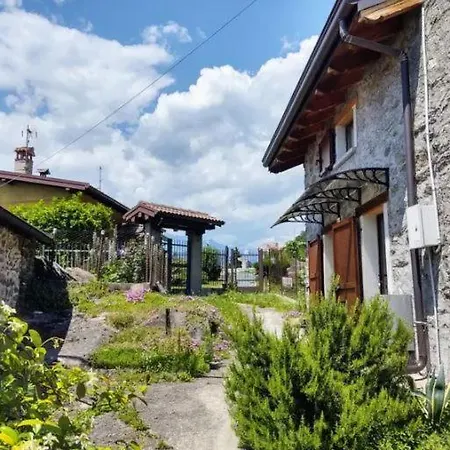 Casa Al Monastero Dervio